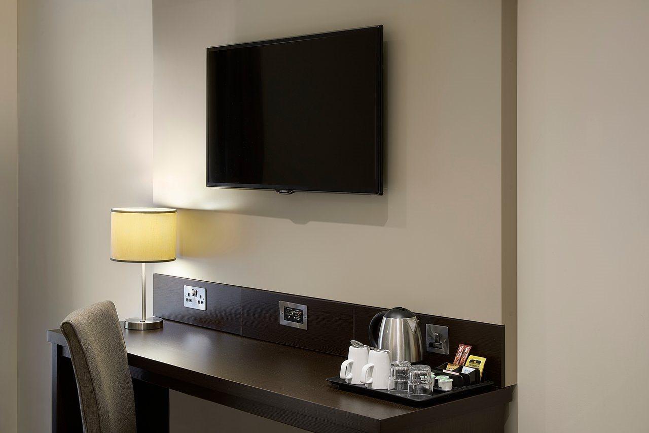Premier Inn London Бромли Экстерьер фото
